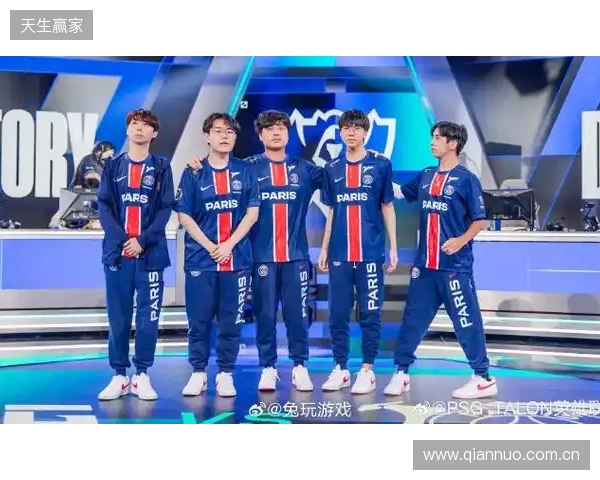 世体：滕森离队；莱万或降薪续约；巴萨或和曼联谈拉10买断